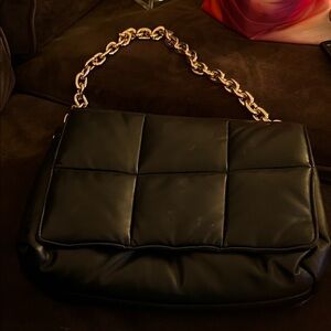 Elegant Gold Chain Black Handbag